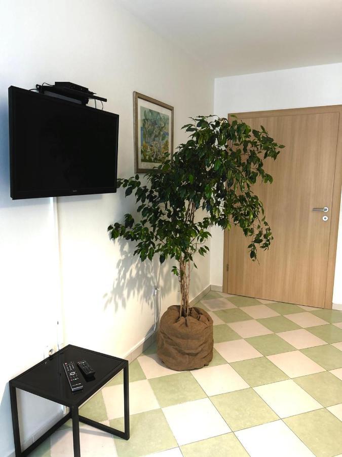 Apartments Villa Mira Kaštela Eksteriør billede