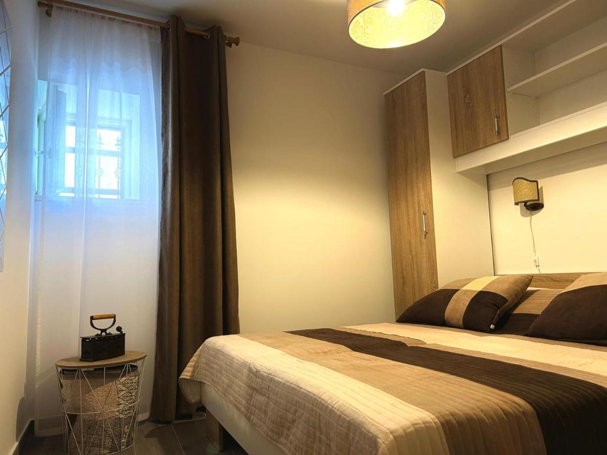Apartments Villa Mira Kaštela Eksteriør billede