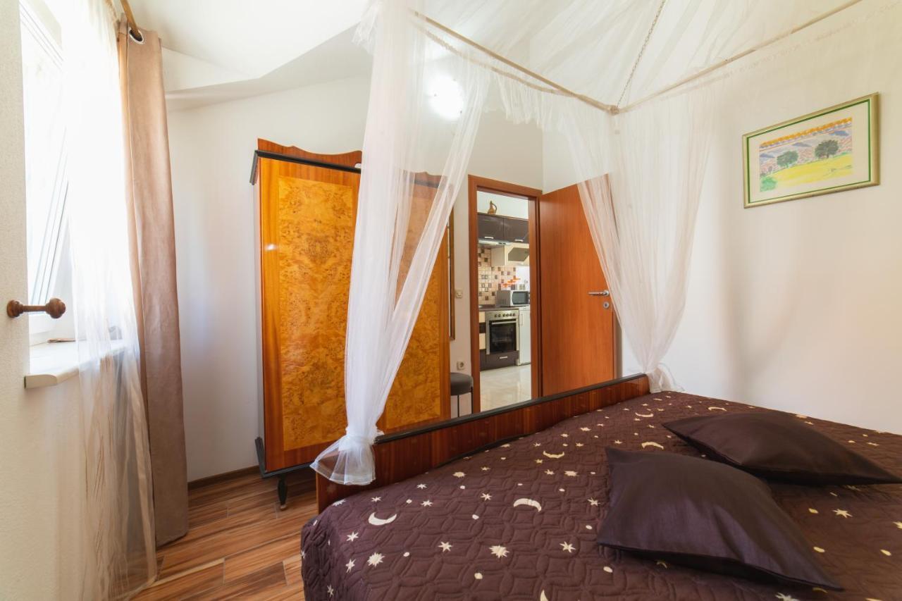 Apartments Villa Mira Kaštela Eksteriør billede