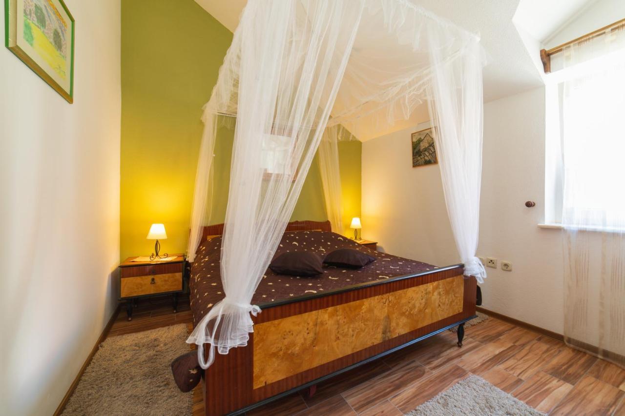 Apartments Villa Mira Kaštela Eksteriør billede