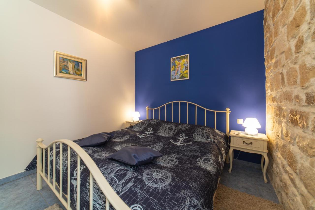 Apartments Villa Mira Kaštela Eksteriør billede