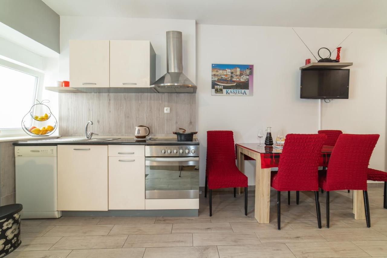 Apartments Villa Mira Kaštela Eksteriør billede