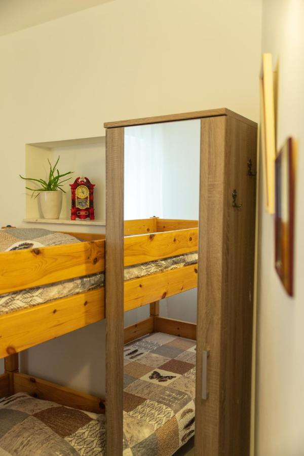 Apartments Villa Mira Kaštela Eksteriør billede