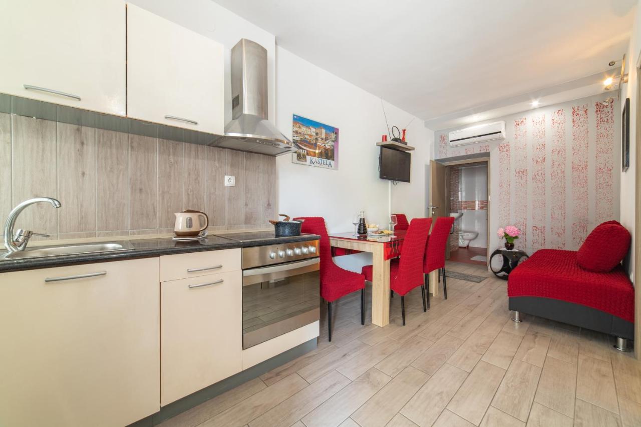 Apartments Villa Mira Kaštela Eksteriør billede
